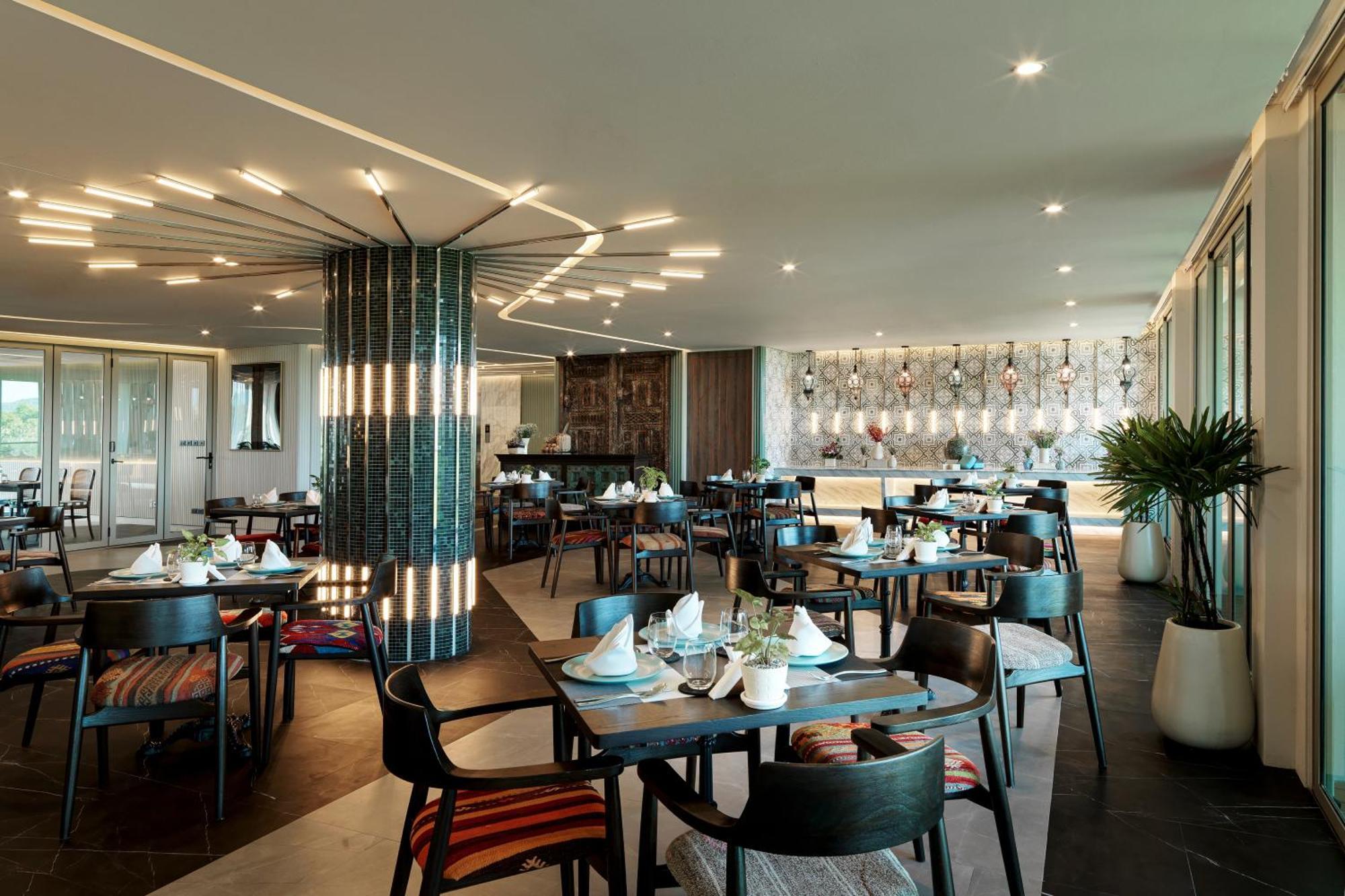 Wyndham Grand Nai Harn Beach Phuket Kültér fotó